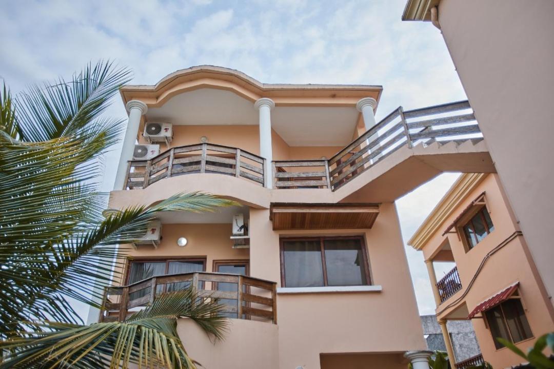 Appartement Charmant Et Lumineux ปวงต์-นัว ภายนอก รูปภาพ